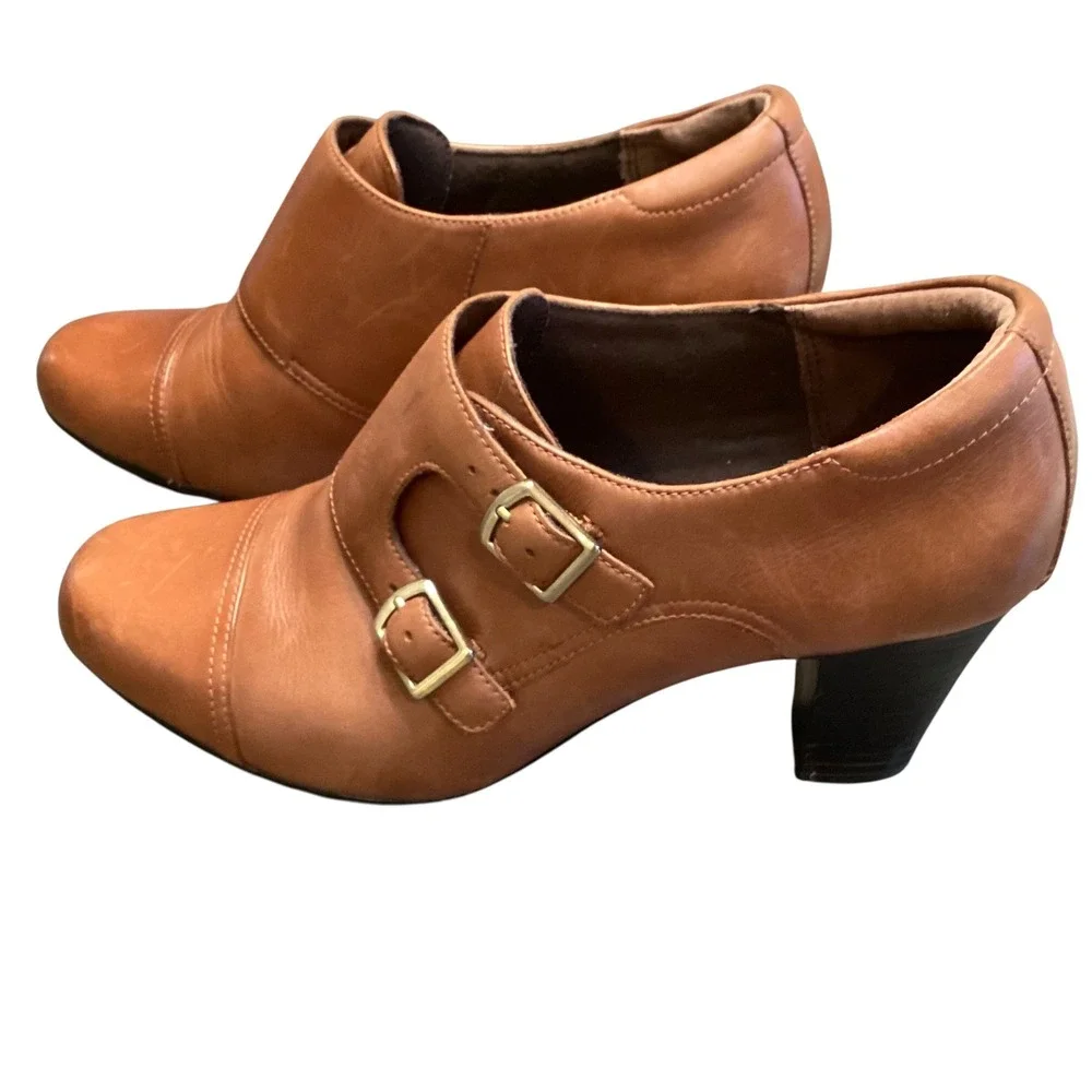 Clarks Bendables Sapphire Athena Womens 9.5M Tan Leather Block‎ Heel Booties EUC - Picture 2 of 9